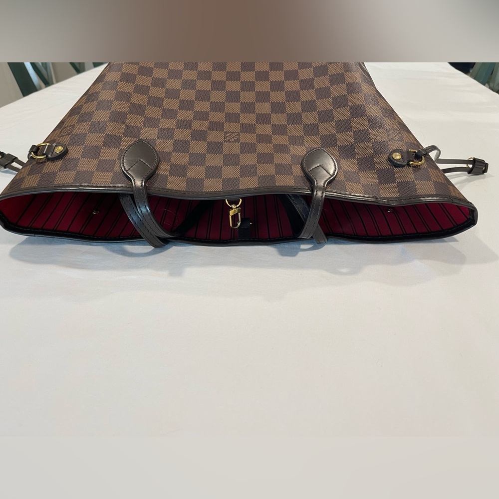 Louis Vuitton | Neverfull MM Tote | Brown - Picture 9 of 12